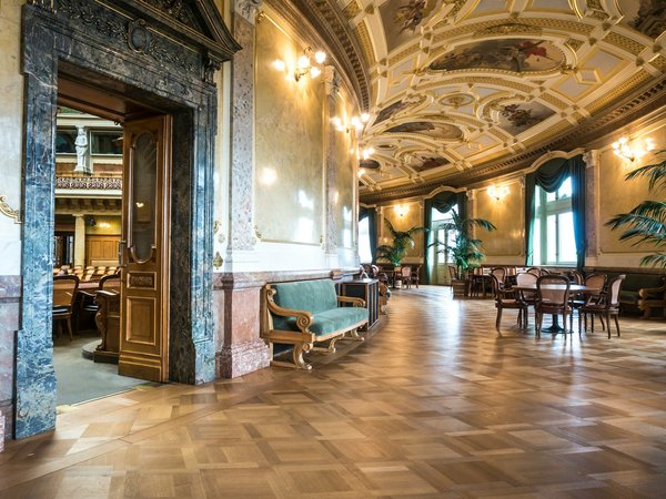 What type of flooring is best for a UK home gym considering durability and shock absorption?